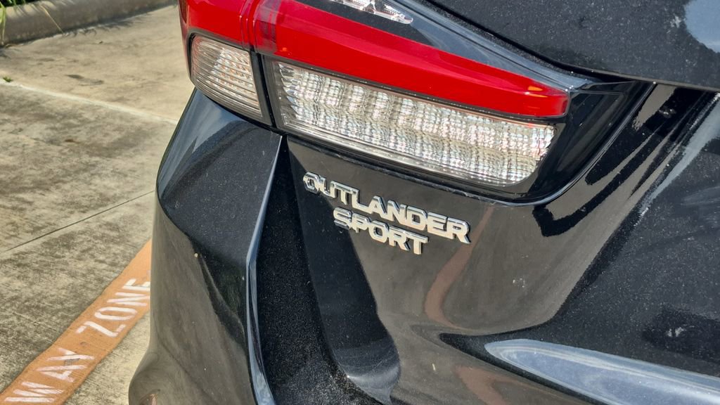 Used 2025 Mitsubishi Outlander Sport LE image 48