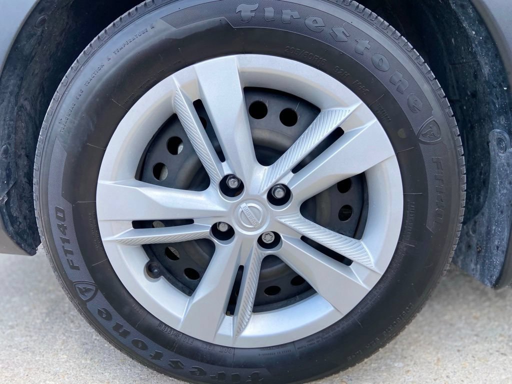 Used 2019 Nissan Kicks S w/ Exterior Package FWD image 9
