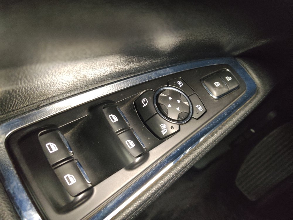 Used 2017 Lincoln Continental Reserve w/ Rear-seat Package image 27