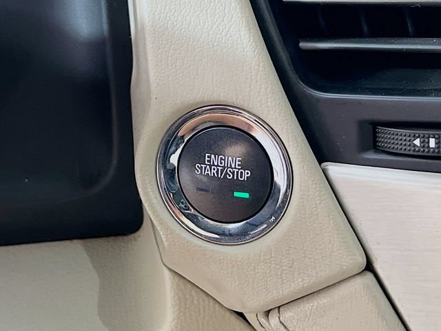 Used 2020 GMC Yukon XL Denali AWD/4WD image 16