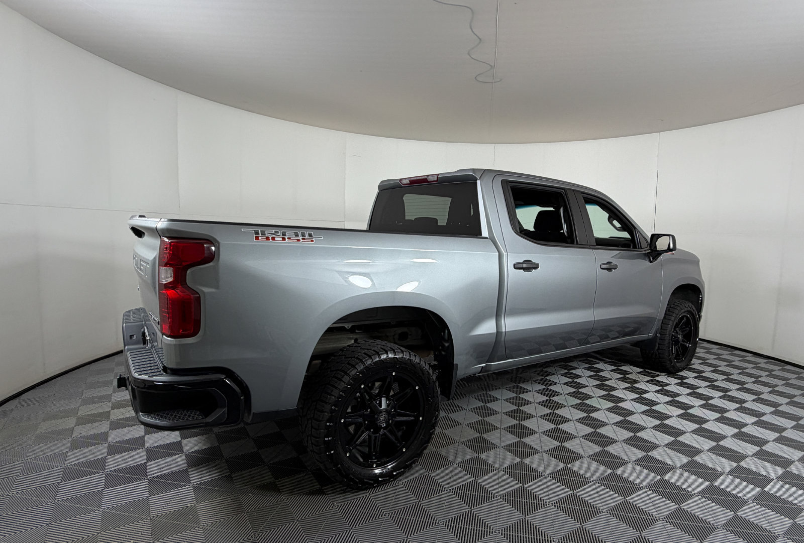 Used 2023 Chevrolet Silverado 1500 Custom Trail Boss AWD/4WD image 4