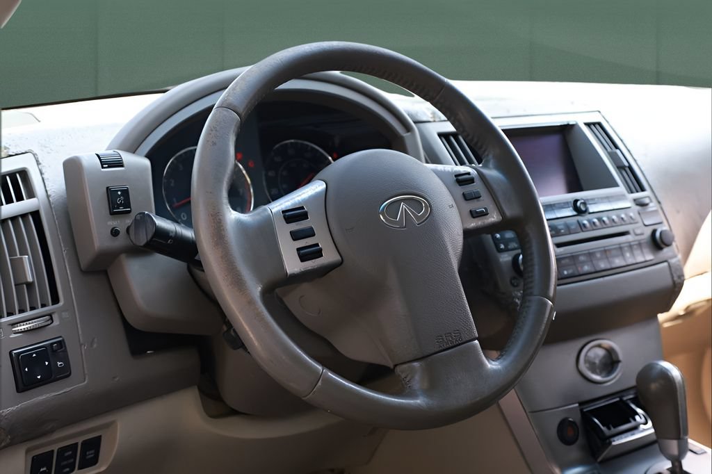 Used 2005 INFINITI FX35 AWD w/ (U01) Technology Pkg image 21