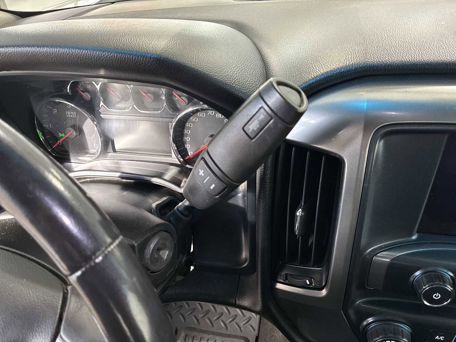 Used 2018 Chevrolet Silverado 1500 LT w/ Trailering Package AWD/4WD image 20