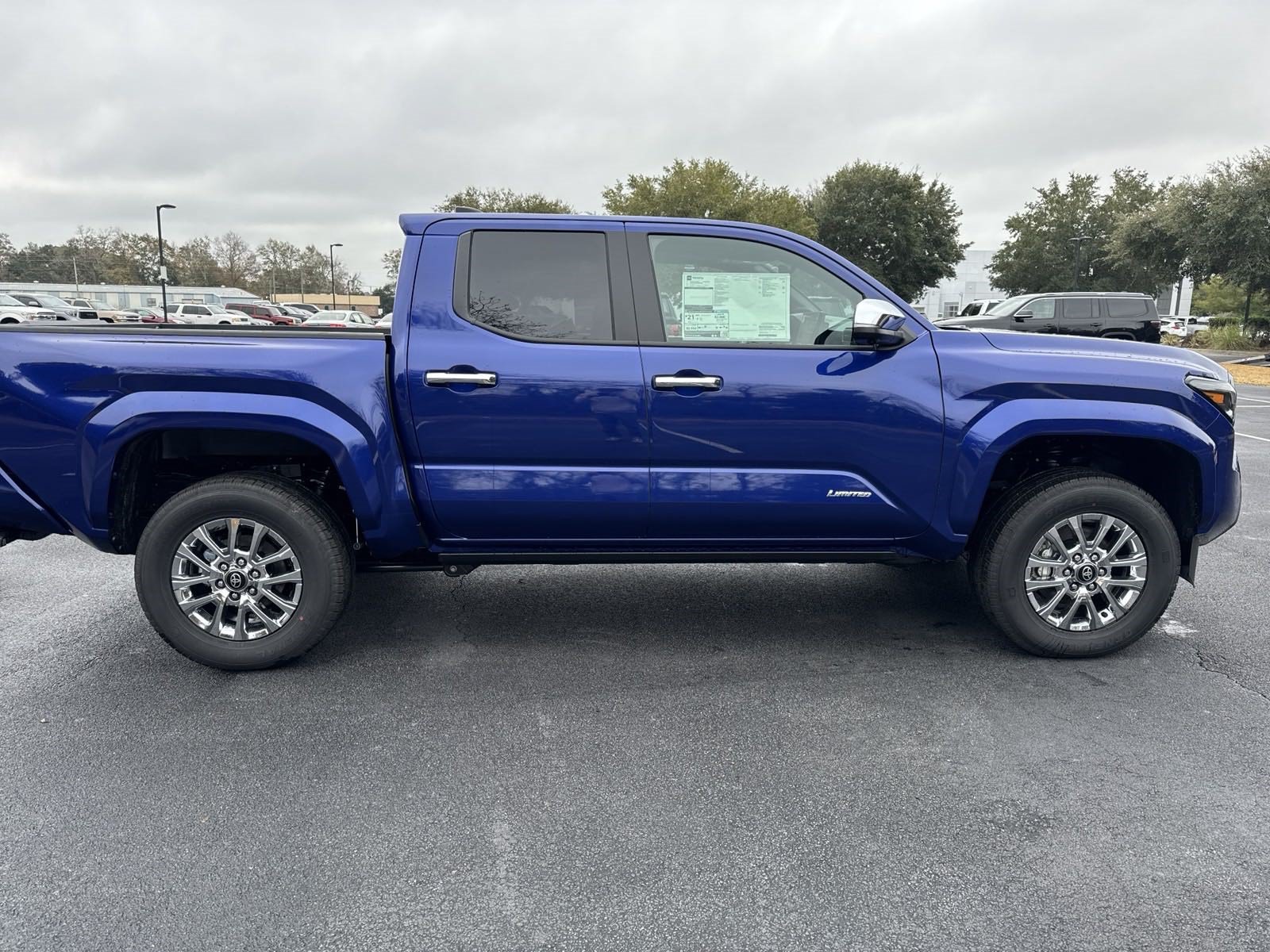 New 2024 Toyota Tacoma Limited w/ Limited Package (LT) AWD/4WD image 4