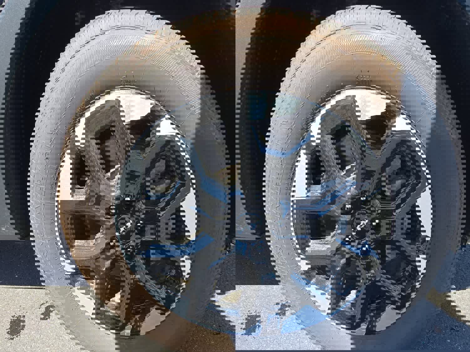 Used 2024 Kia Sorento S image 16