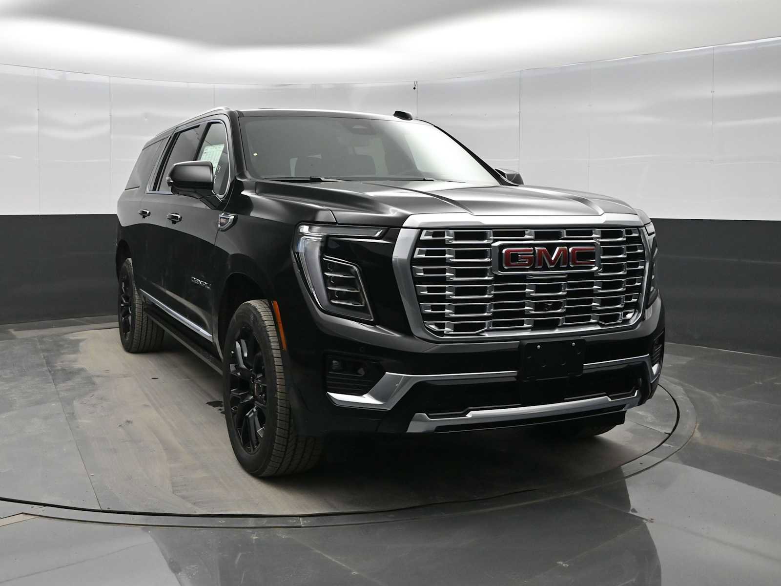 New 2026 GMC Yukon XL Denali w/ Denali Reserve Package image 2