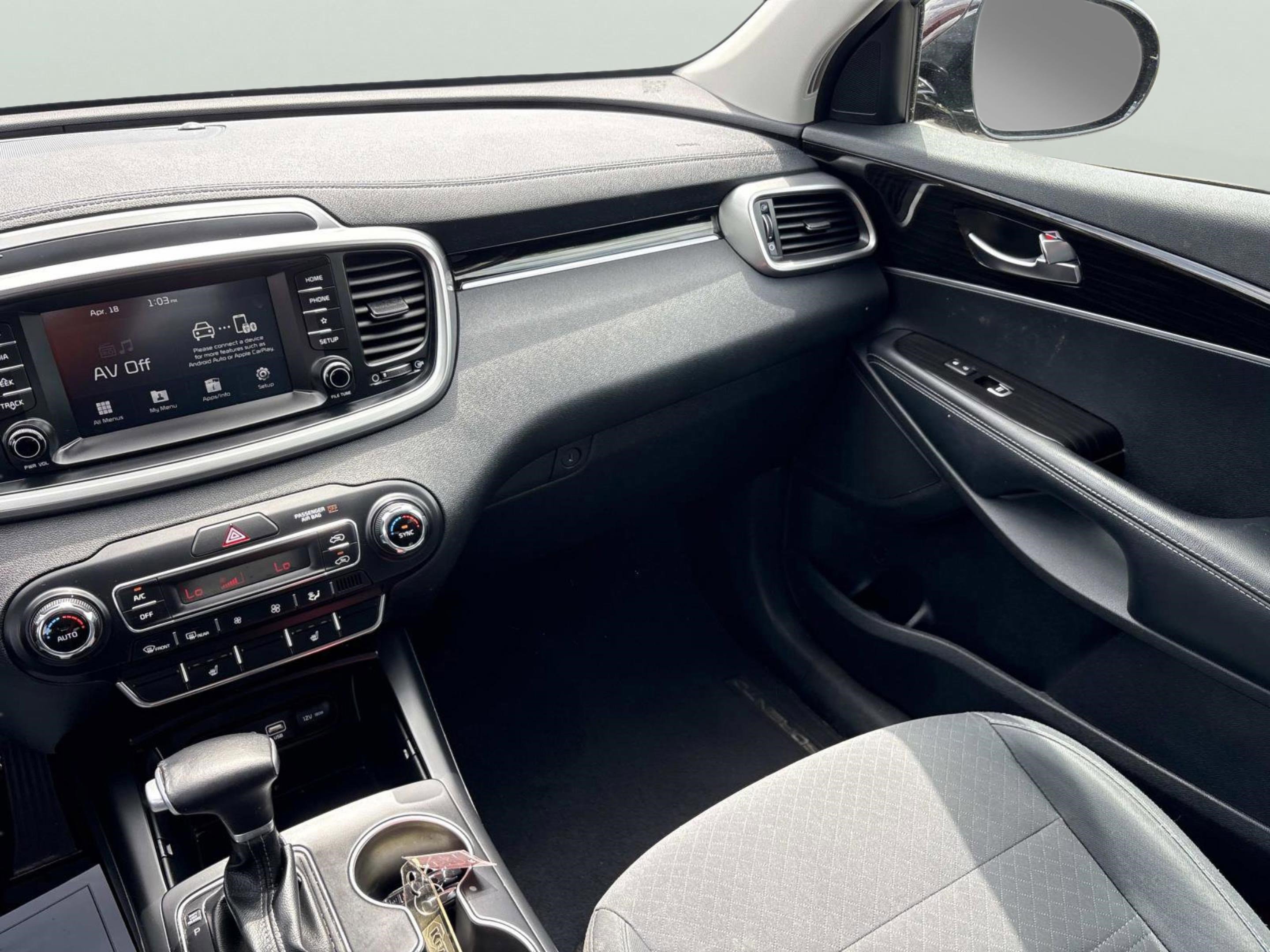 Used 2020 Kia Sorento LX w/ LX I4 Convenience Package image 11