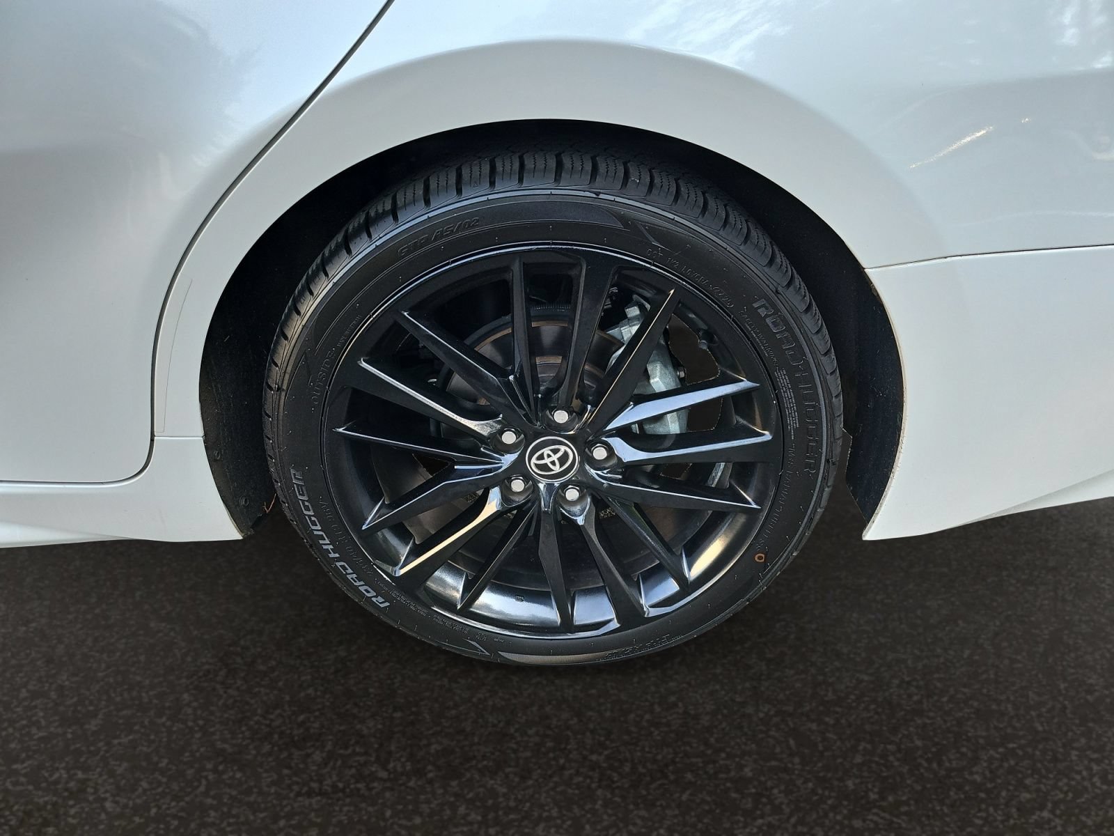Used 2021 Toyota Camry XSE FWD image 40