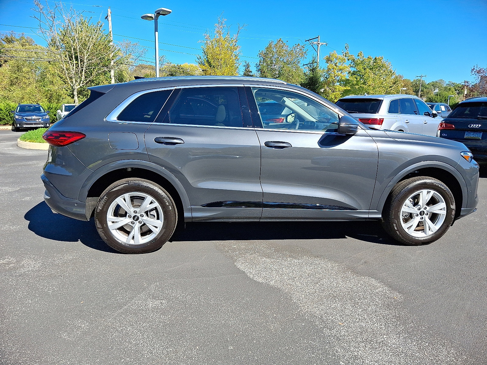 Used 2025 Audi Q5 Premium image 7