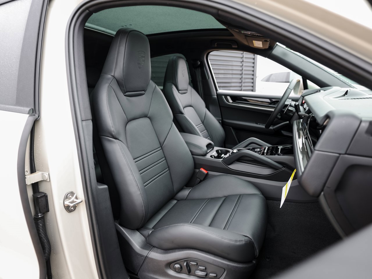 New 2026 Porsche Cayenne E-Hybrid Coupe image 30