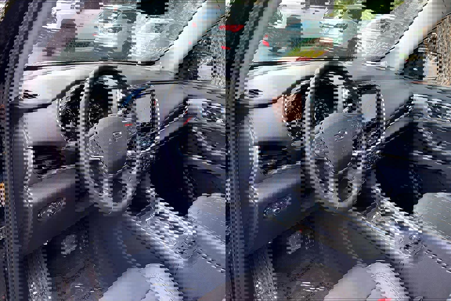 Used 2020 Chevrolet Traverse RS FWD image 14