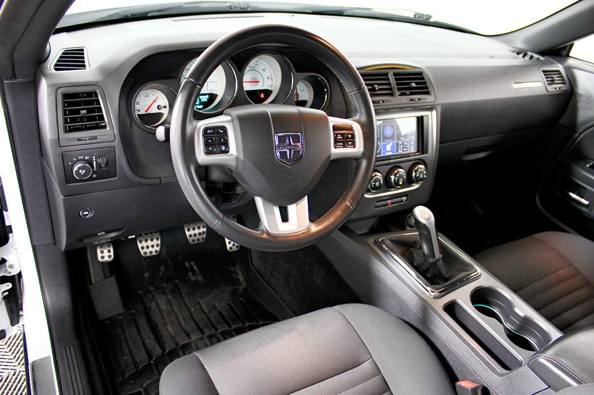 Used 2012 Dodge Challenger R/T image 18