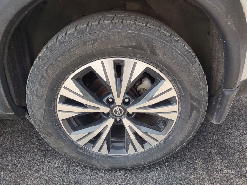 Used 2021 Nissan Rogue SV w/ Premium Package AWD/4WD image 10