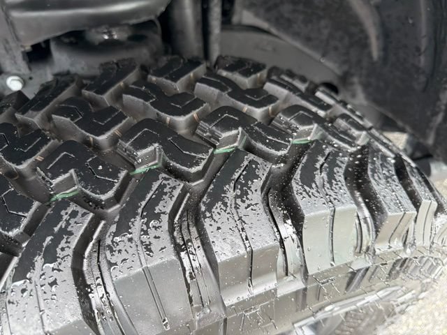 Used 2025 Jeep Wrangler Sport AWD/4WD image 23