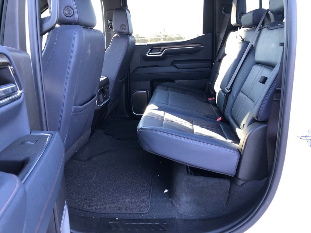 Used 2023 Chevrolet Silverado 1500 High Country image 23