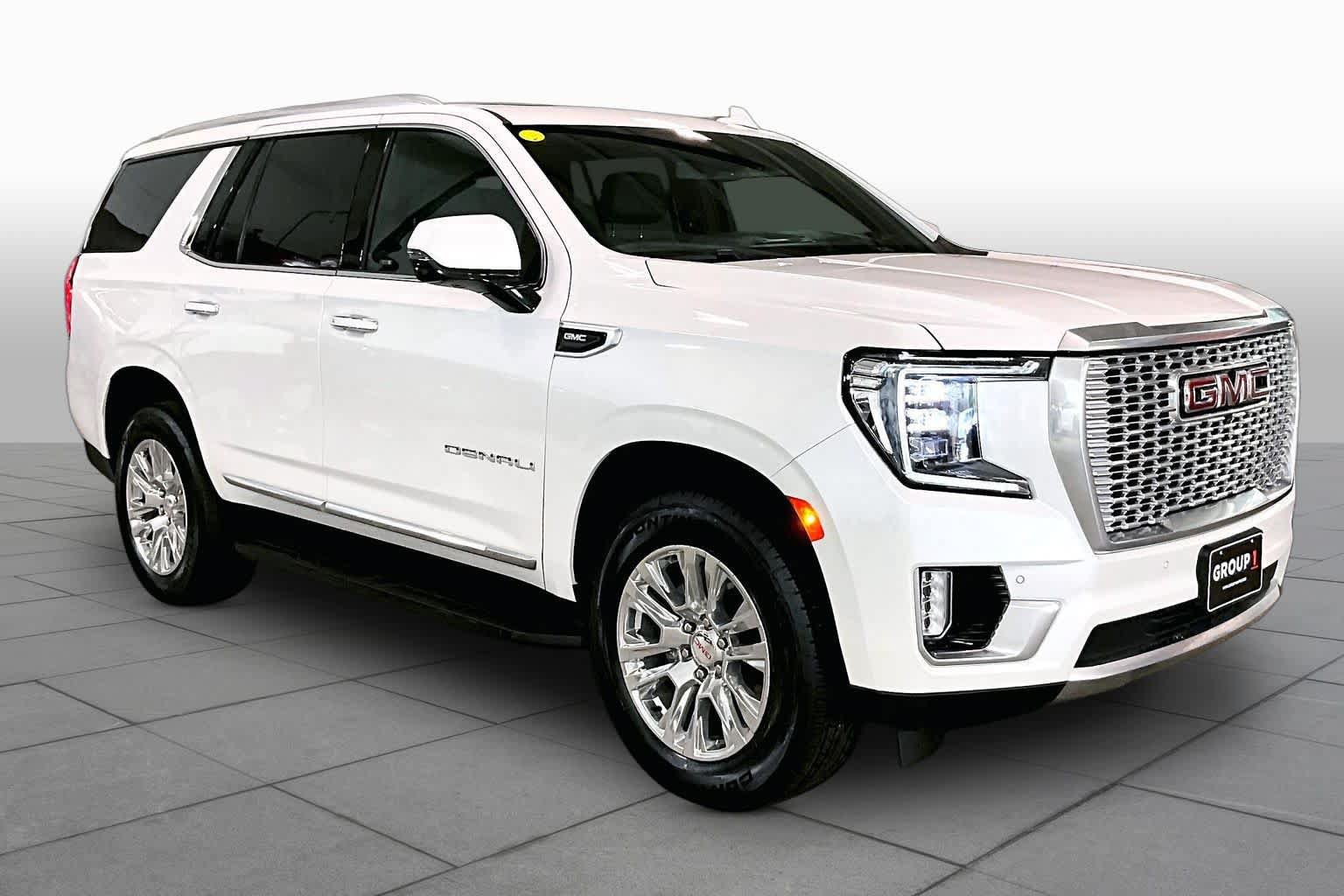 Used 2024 GMC Yukon Denali AWD/4WD image 3