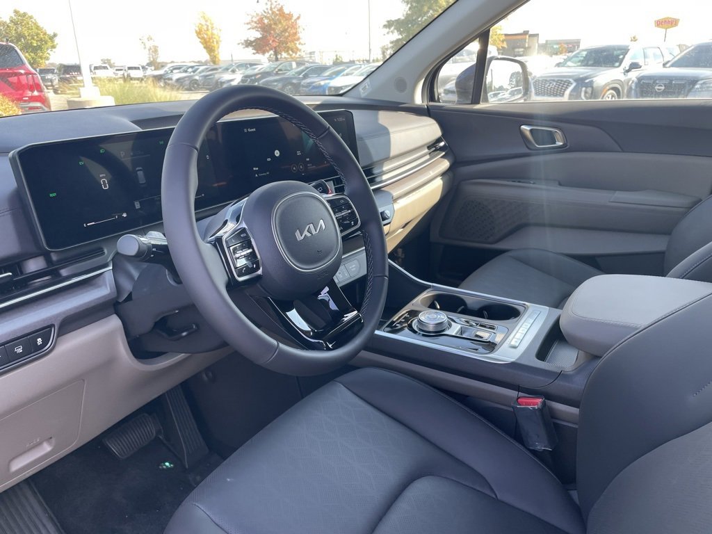New 2026 Kia Carnival EX image 10