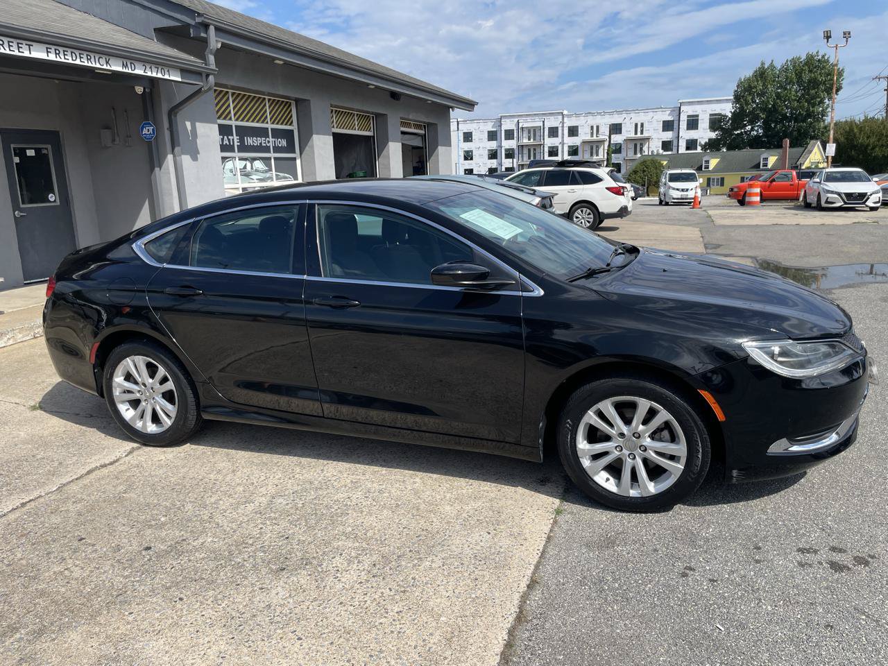 Used 2015 Chrysler 200 Limited FWD image 21