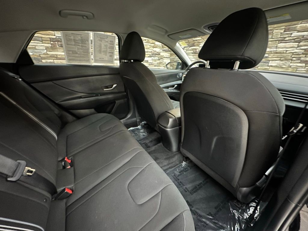 Certified 2023 Hyundai Elantra SEL image 28