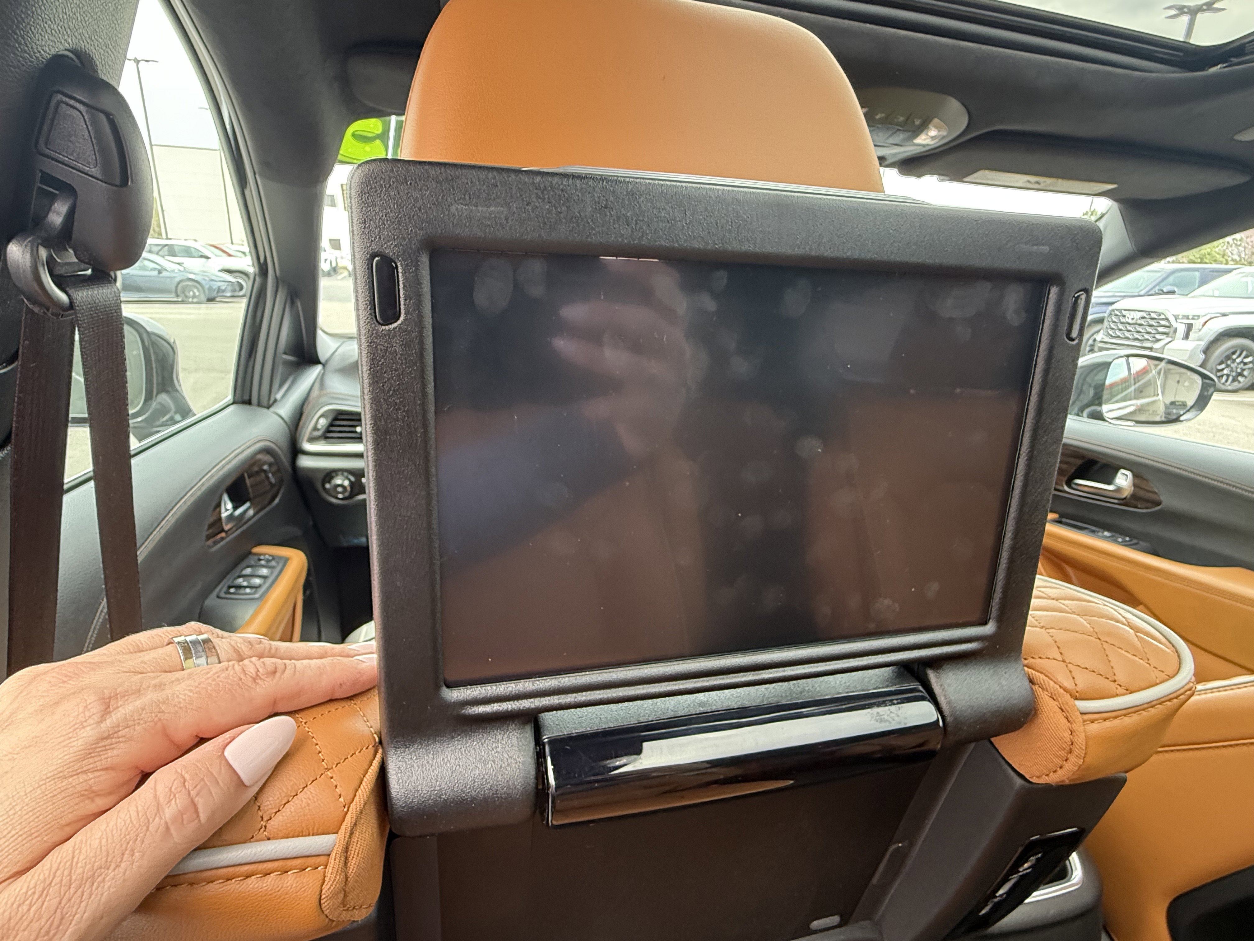 Used 2023 Chrysler Pacifica Pinnacle image 22