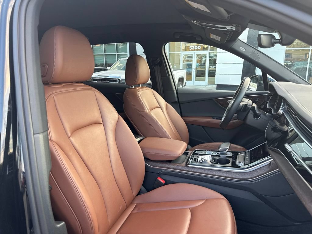 Used 2025 Audi Q7 3.0T Premium Plus AWD/4WD image 14