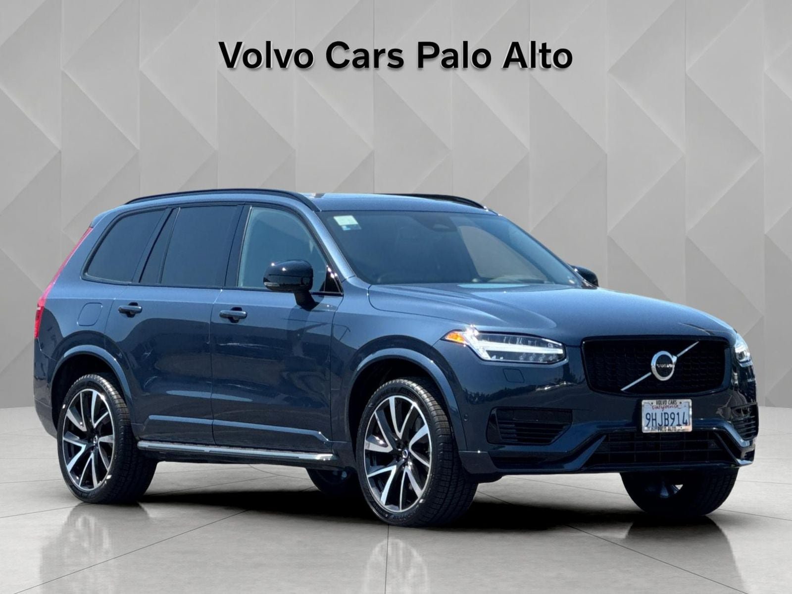 Certified 2023 Volvo XC90 T8 Ultimate AWD/4WD image 14