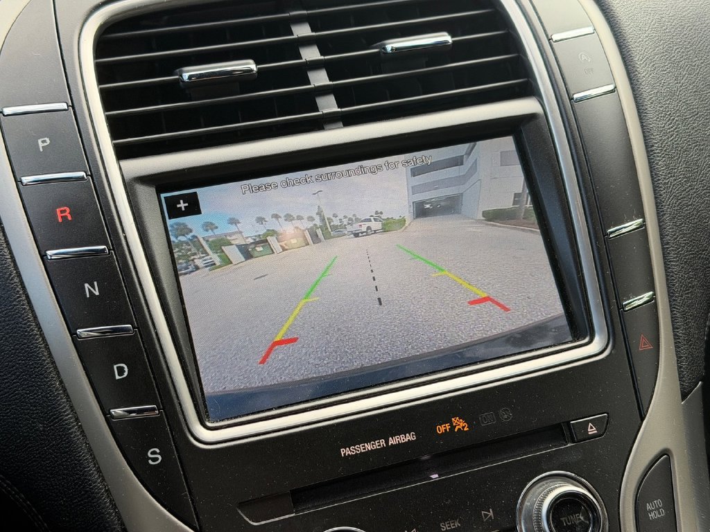 Used 2019 Lincoln Nautilus Select AWD/4WD image 12