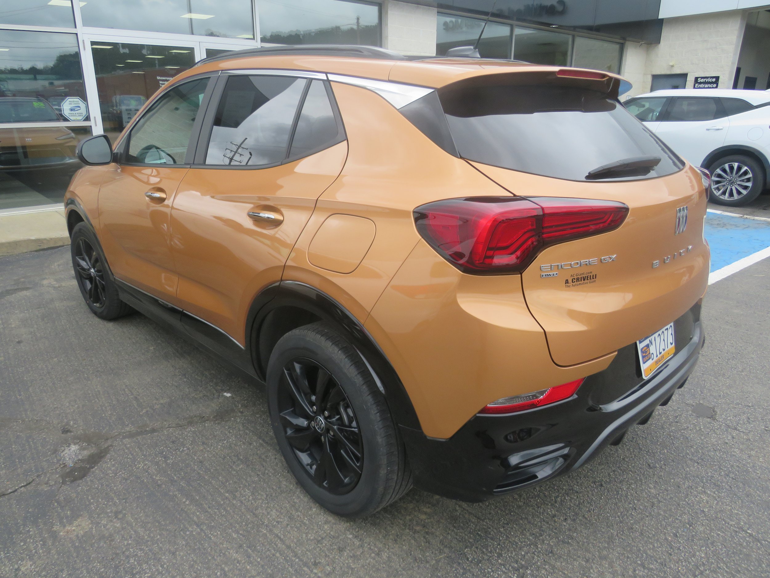 Used 2024 Buick Encore GX Sport Touring w/ Comfort Package AWD/4WD image 4