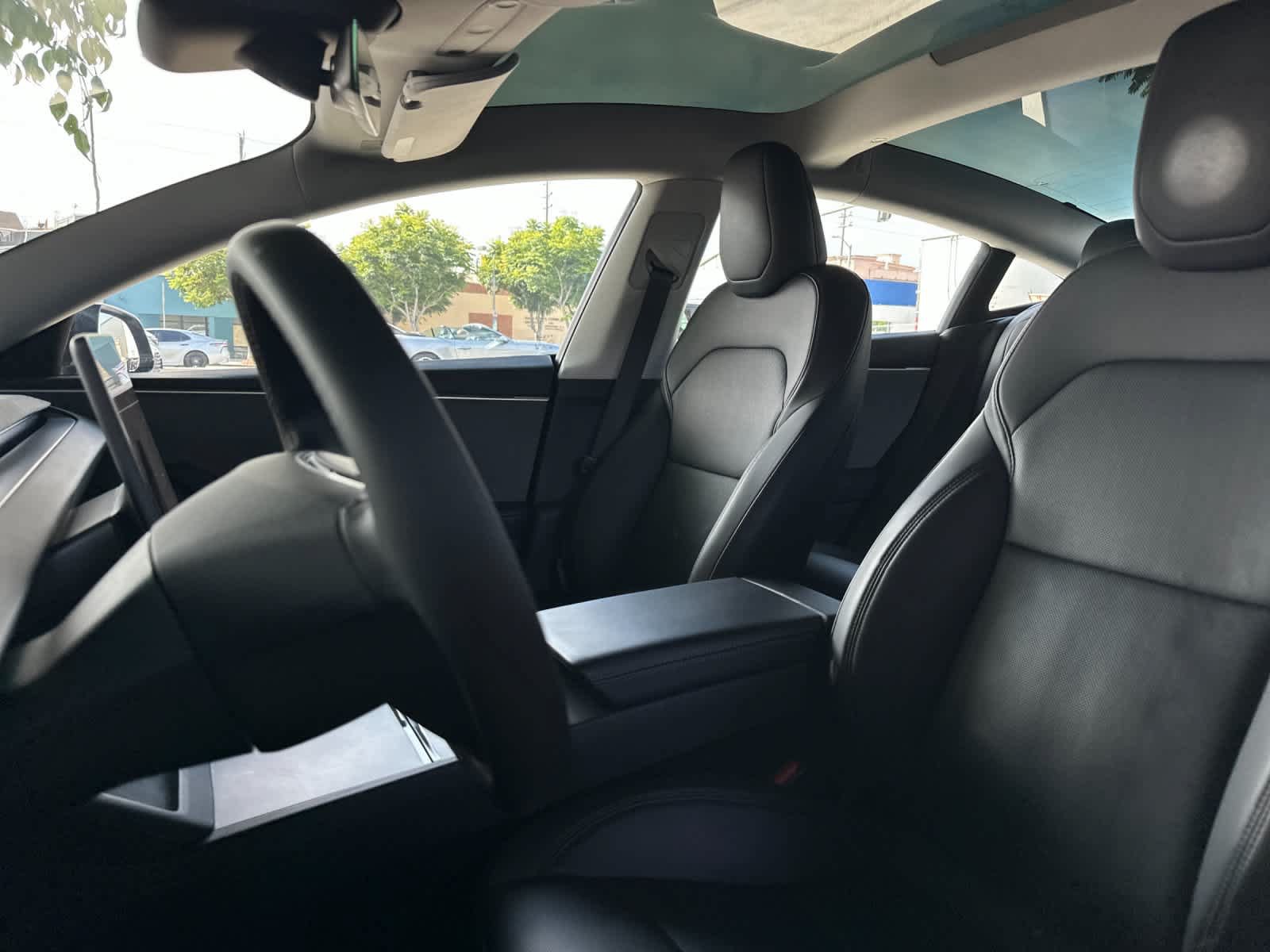 Used 2024 Tesla Model 3 Standard Range RWD image 5