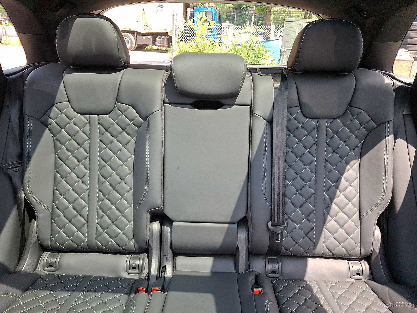 Used 2023 Audi SQ5 Prestige w/ Prestige Package AWD/4WD image 13