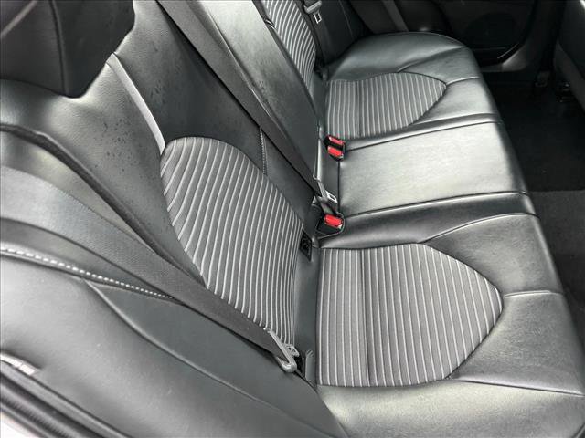Used 2024 Toyota Camry SE image 18