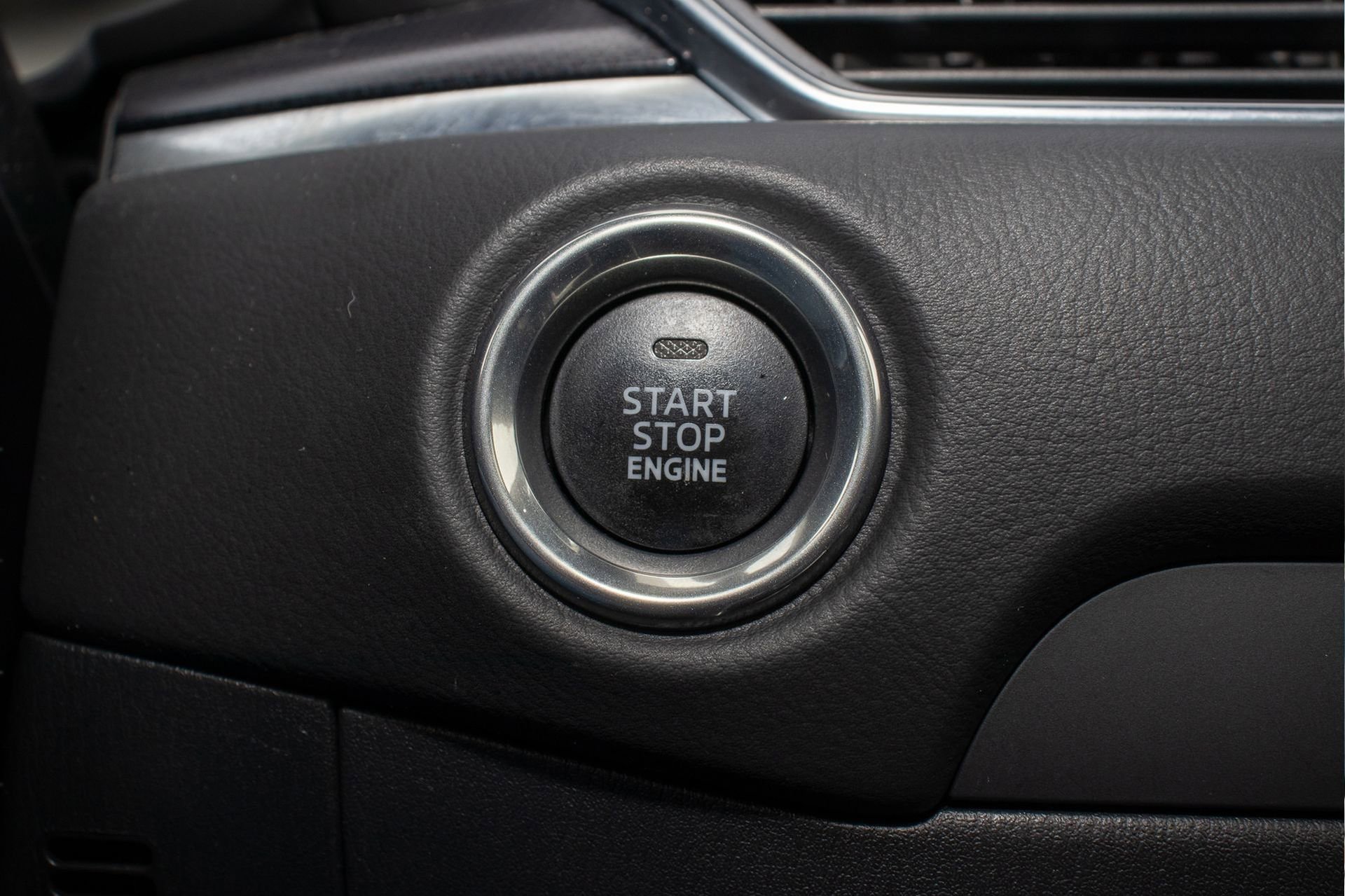 Used 2023 MAZDA CX-5 Carbon Edition image 28