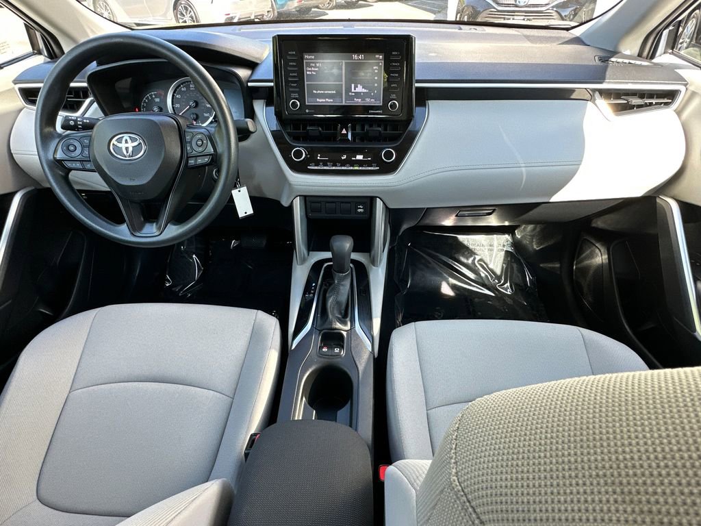 Used 2022 Toyota Corolla Cross L AWD/4WD image 15