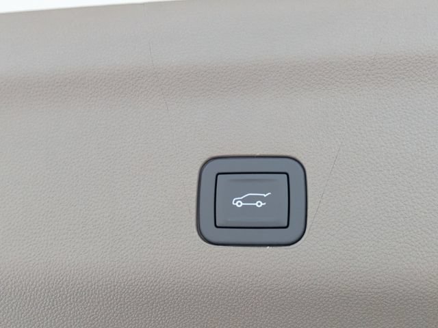 New 2026 GMC Yukon Denali w/ LPO, Floor Liner Package RWD image 15