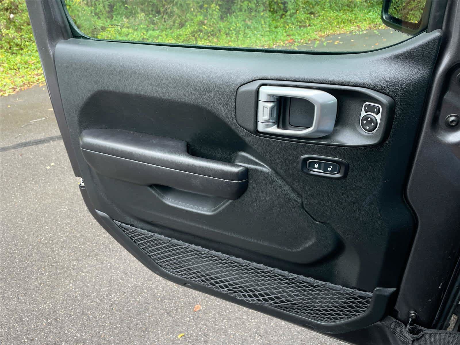 Used 2020 Jeep Wrangler Unlimited Sport AWD/4WD image 24