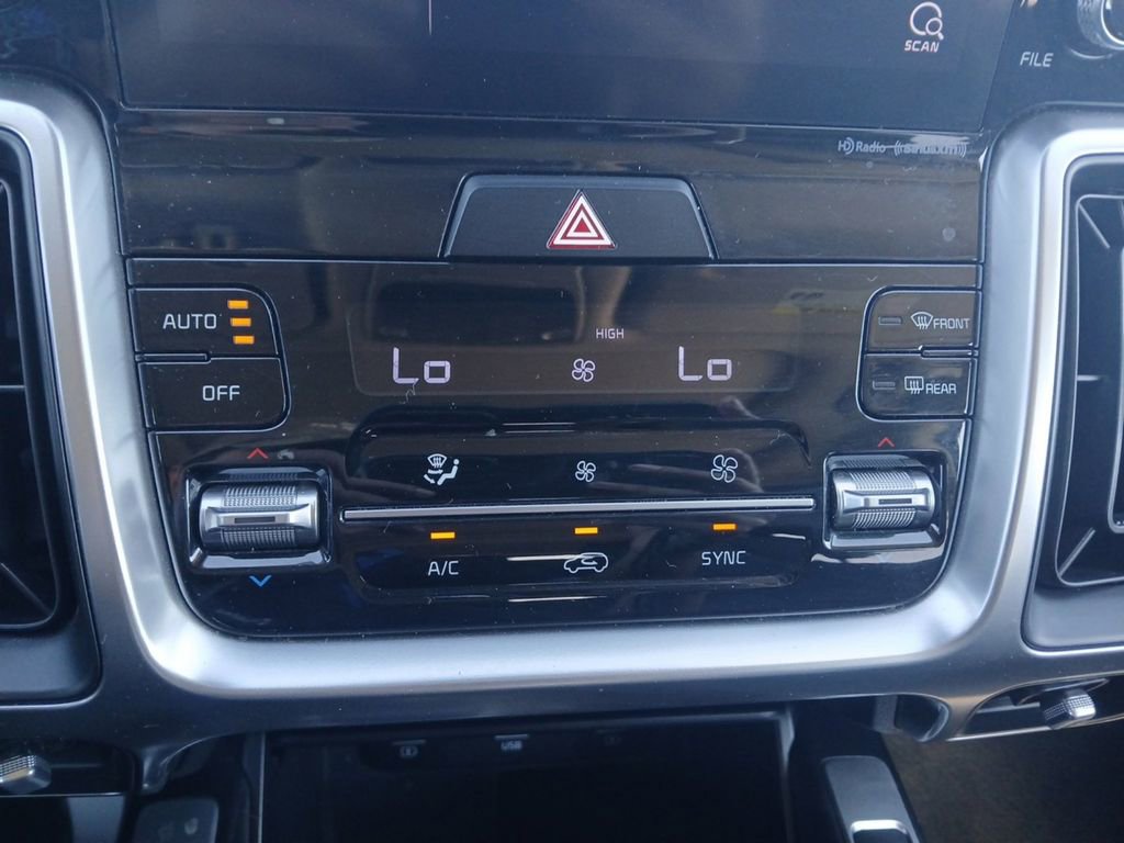 Used 2021 Kia Sorento S w/ Panoramic Sunroof Package image 22