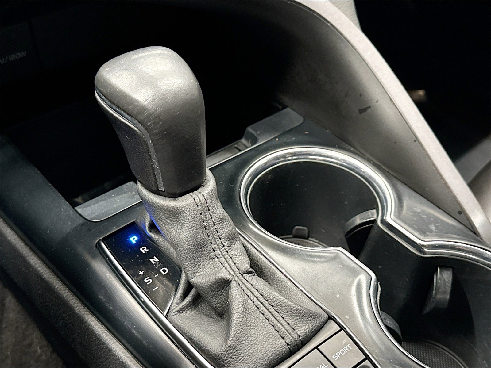 Used 2020 Toyota Camry XSE image 17