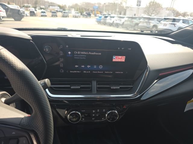 New 2026 Chevrolet Trax RS w/ Sunroof Package image 22