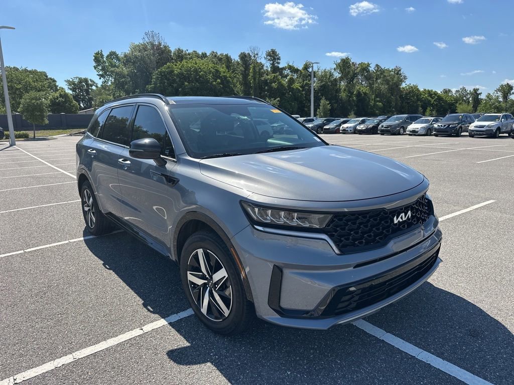 Used 2022 Kia Sorento S w/ Panoramic Sunroof Package FWD image 1