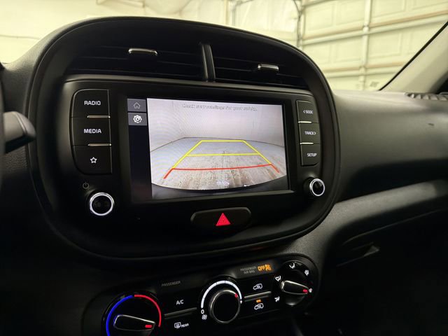 Used 2024 Kia Soul LX w/ Option Group 015 FWD image 23