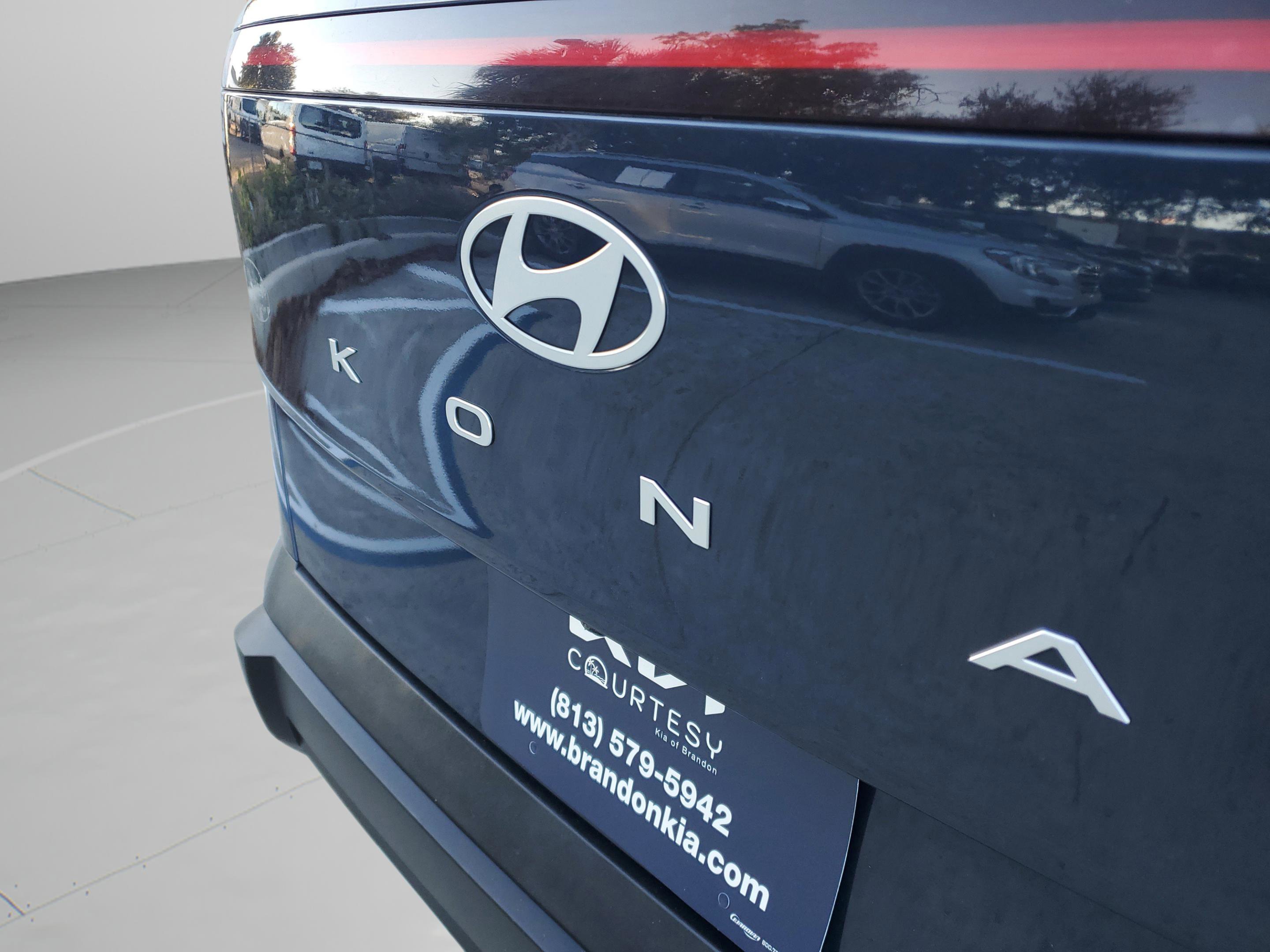 Used 2025 Hyundai Kona SEL image 7