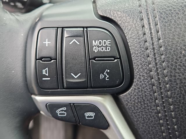 Used 2016 Toyota Highlander Limited AWD/4WD image 26