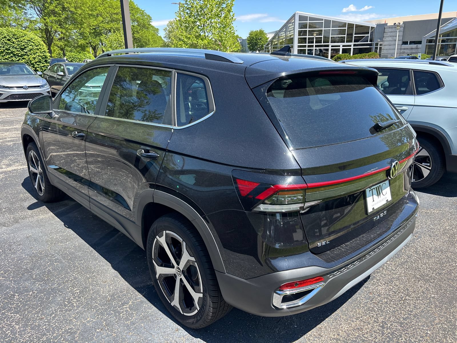 New 2026 Volkswagen Taos SEL AWD/4WD image 7