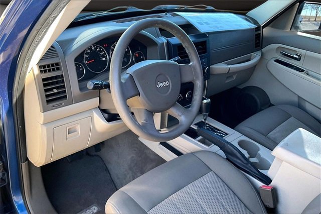 Used 2010 Jeep Liberty Sport image 12