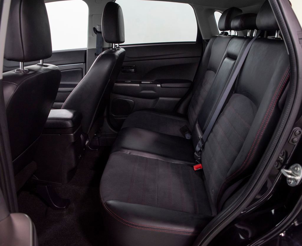 Used 2024 Mitsubishi Outlander Sport SE image 7