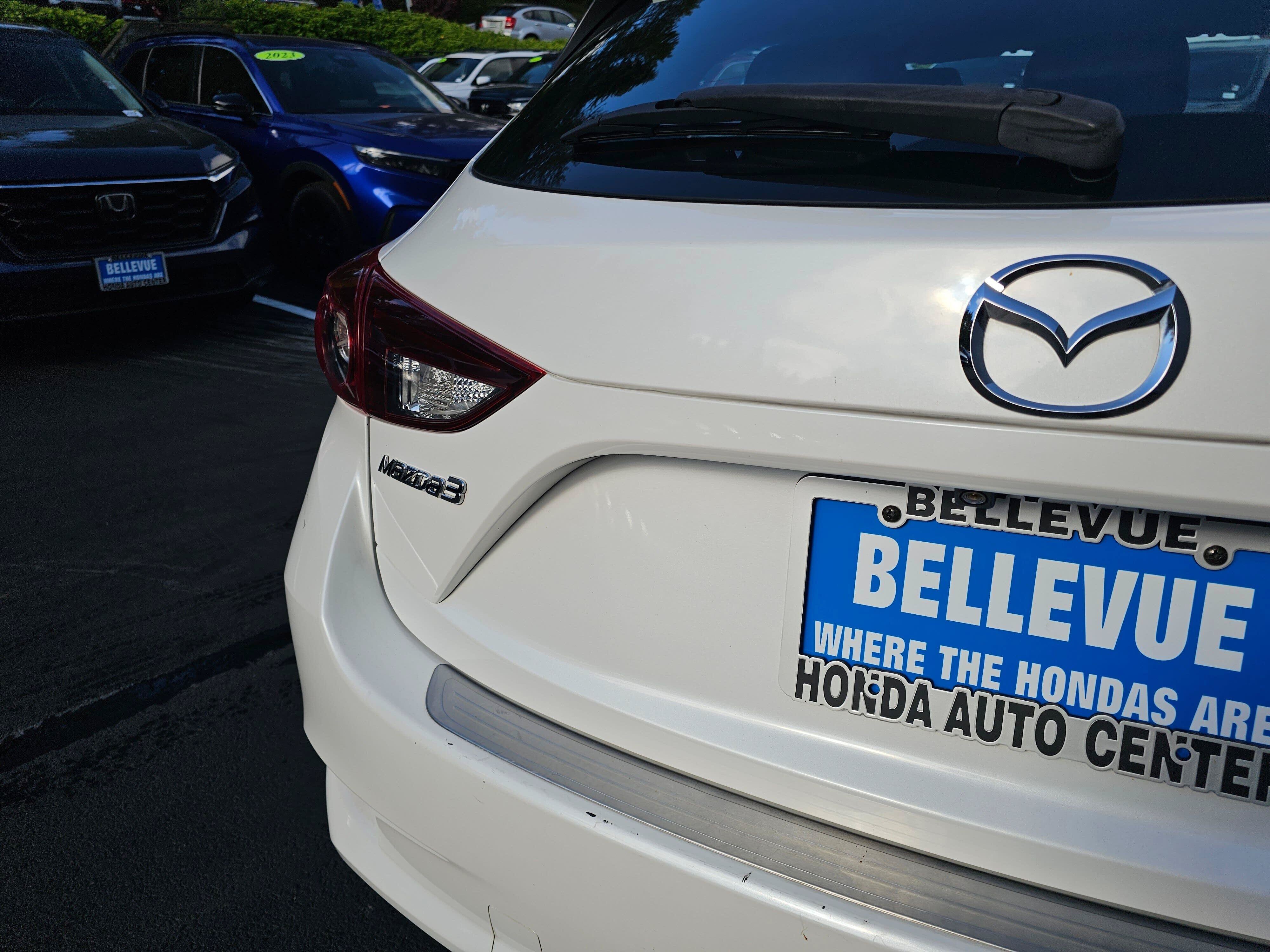 Used 2017 MAZDA MAZDA3 Touring FWD image 16