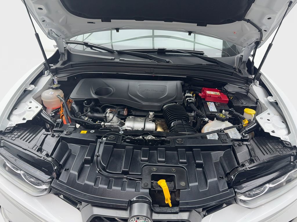 New 2024 Alfa Romeo Tonale Veloce image 11