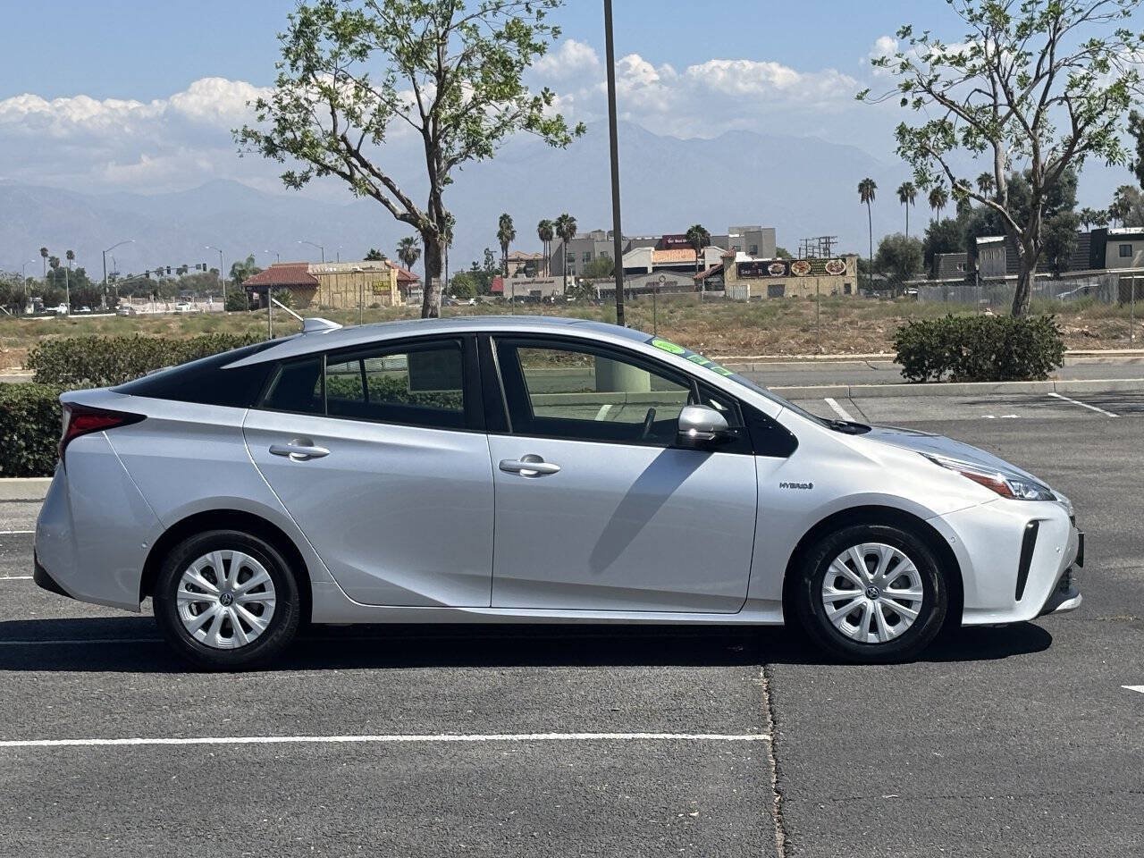 Used 2019 Toyota Prius LE w/ Carpet Mat Package FWD image 8
