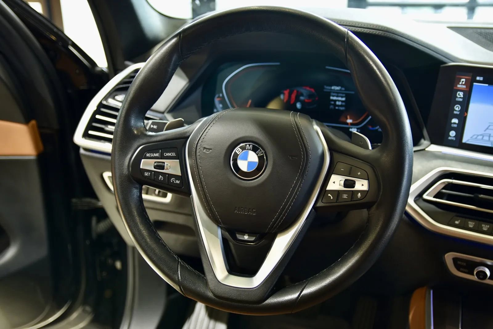 Used 2023 BMW X5 xDrive40i w/ Premium Package image 18