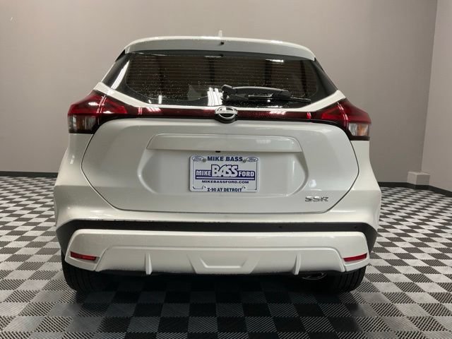 Used 2023 Nissan Kicks SR w/ SR Premium Package FWD image 10